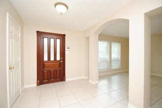 17110 Fairway Glen Ct in Sugar Land, TX - Building Photo - Building Photo