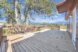 2510 Delaware Ave in League City, TX - Building Photo