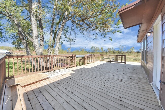 property at 2510 Delaware Ave