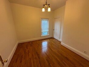 526 Livingston Ave NE-Unit -Apt 3 in Grand Rapids, MI - Building Photo - Building Photo