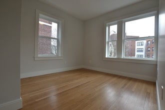 70 Kirkwood Rd, Unit 7d in Boston, MA - Foto de edificio - Building Photo
