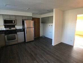 1611-1609 SW 17th St in Redmond, OR - Building Photo - Building Photo