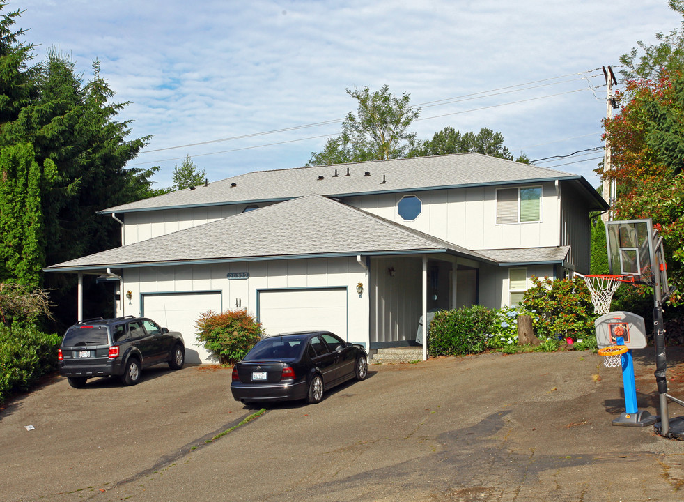 Poplar Park in Lynnwood, WA - Building Photo