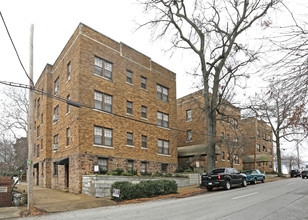 Jefferson Apartments in Chattanooga, TN - Foto de edificio - Building Photo