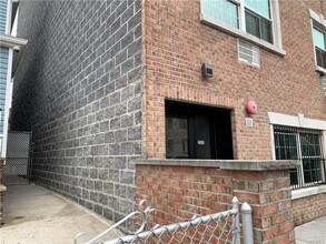 2538 Holland Ave in Bronx, NY - Building Photo - Building Photo