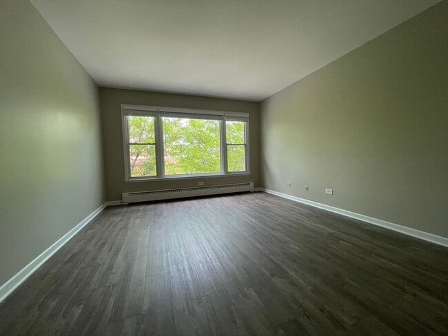 5107 Washington St in Downers Grove, IL - Building Photo - Building Photo