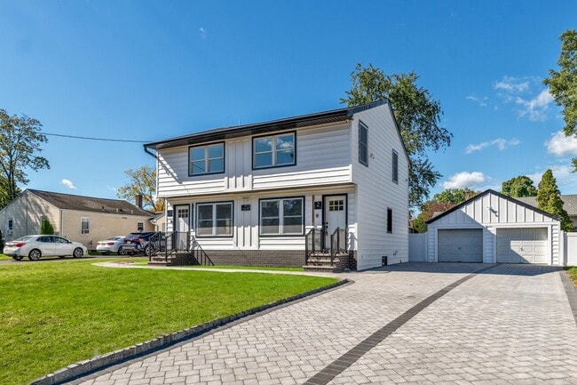 property at 715 Evans St