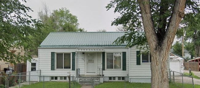 property at 517 W Beaver Ave