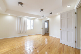 4754 N Lincoln Ave in Chicago, IL - Building Photo - Building Photo