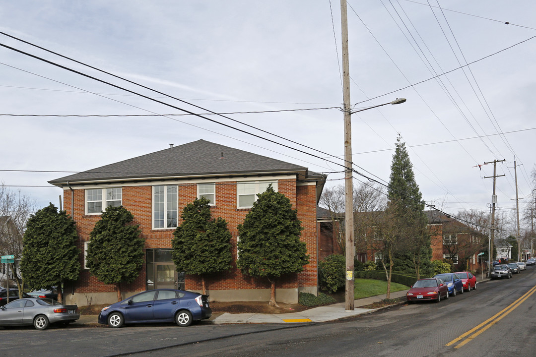 Chasselton Condominiums in Portland, OR - Building Photo