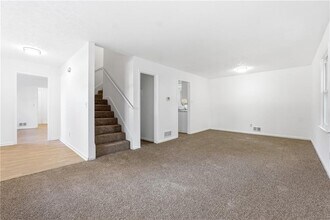 6917 Laurel Wood Dr in Douglasville, GA - Building Photo - Building Photo