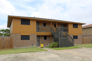 849 Quetzal St Apartamentos