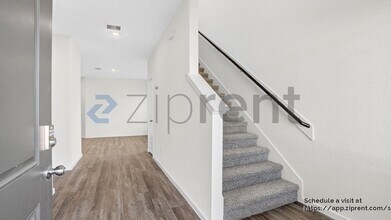 3076 Dylan Skyland Dr in Katy, TX - Foto de edificio - Building Photo