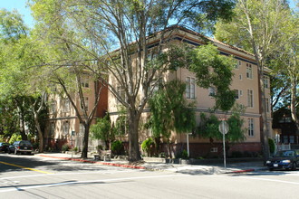 3100 College Ave in Berkeley, CA - Foto de edificio - Building Photo