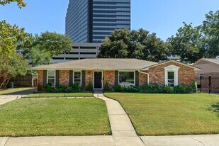 2515 Blue Willow Dr in Houston, TX - Building Photo