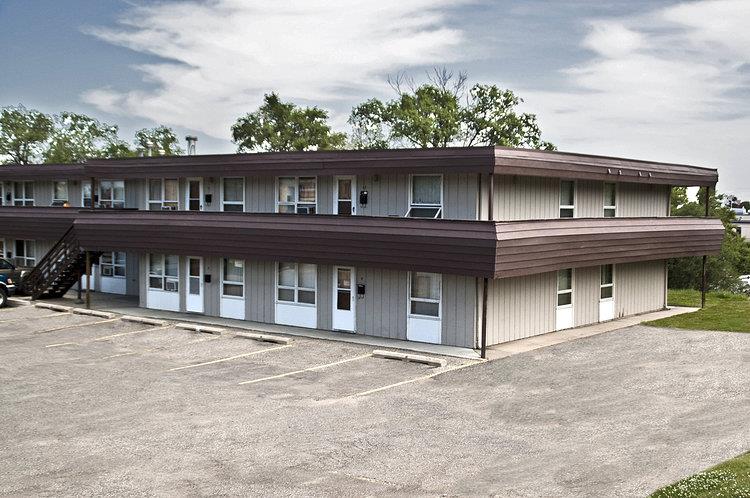 Terrace Heights in Minot, ND - Foto de edificio