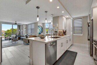 3594 S Ocean Blvd in Highland Beach, FL - Building Photo - Building Photo