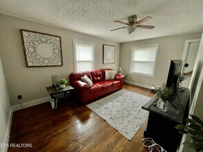 2219 Atchley St in Knoxville, TN - Building Photo - Building Photo