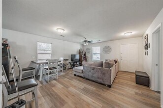 3809 Spence St in Dallas, TX - Building Photo - Building Photo