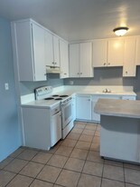 1025 N Madison St in Stockton, CA - Building Photo