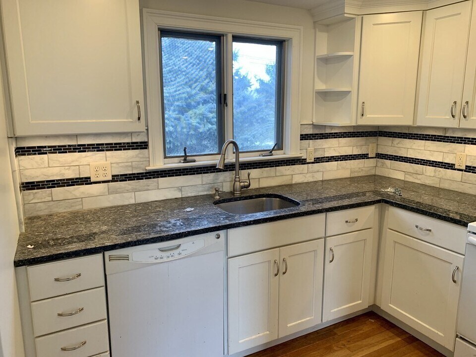 85 Andover Dr in Peabody, MA - Building Photo