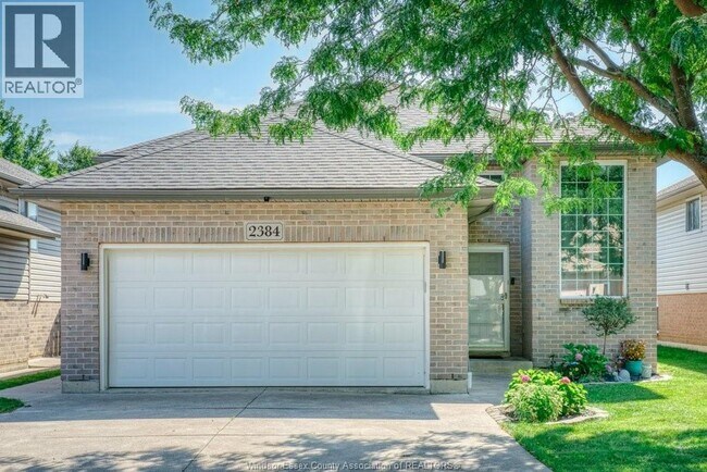 2384 Radcliff Ave in Windsor, ON - Building Photo - Building Photo