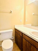 2208 Bahia Vista St, Unit F1 in Sarasota, FL - Building Photo - Building Photo