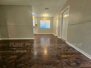 1710 Sun Beam Dr in Corpus Christi, TX - Building Photo - Building Photo