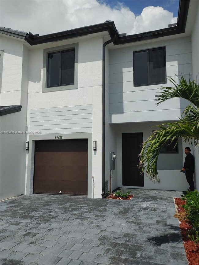 property at 34468 SW 191st Ct