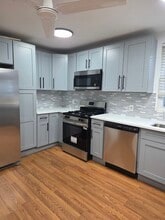 1397 Brown St in Des Plaines, IL - Building Photo - Building Photo