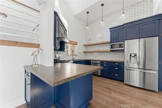 1452 Loma Dr in Hermosa Beach, CA - Building Photo - Building Photo