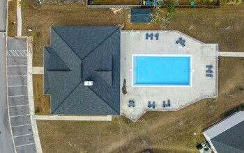 120 Brandywine Rd in Freeport, FL - Building Photo - Building Photo