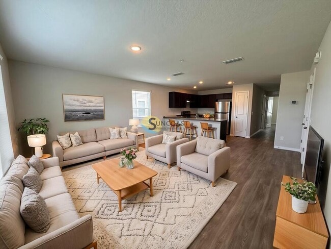 617 Century 21 Dr