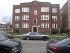 1100 N Lawler Apartments