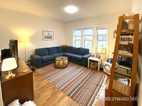 4547 N Albany Ave in Chicago, IL - Building Photo - Building Photo