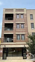 3336 W Irving Park Rd in Chicago, IL - Building Photo