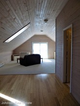 1703 Kosola Ave in Fairfield, IA - Foto de edificio - Building Photo