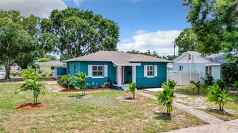 5400 3rd Ave N in St. Petersburg, FL - Building Photo