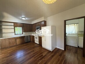 6308 E B St in Tacoma, WA - Building Photo - Building Photo