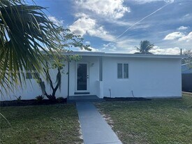 1308 NW 13th Ct in Fort Lauderdale, FL - Building Photo