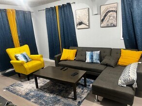 12829 Doty Ave in Hawthorne, CA - Foto de edificio - Building Photo