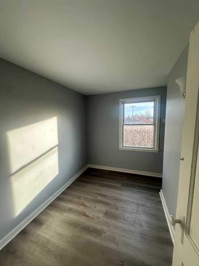 50-60-60 Crane Pl in Tonawanda, NY - Building Photo - Building Photo