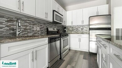 302 Constitution Ave in Bayonne, NJ - Building Photo - Building Photo