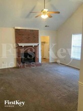 5577 Flower Hill Dr E in Memphis, TN - Building Photo - Building Photo