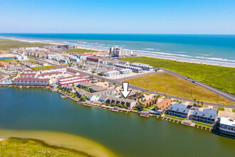 15209 Leeward Dr in Corpus Christi, TX - Building Photo - Building Photo