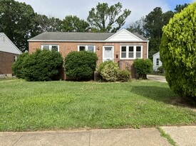 205 Dumont Rd in Wilmington, DE - Building Photo