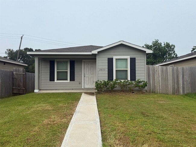 property at 2853 Golf Crest Dr