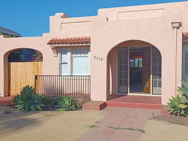 3114 Bancroft St in San Diego, CA - Foto de edificio - Building Photo