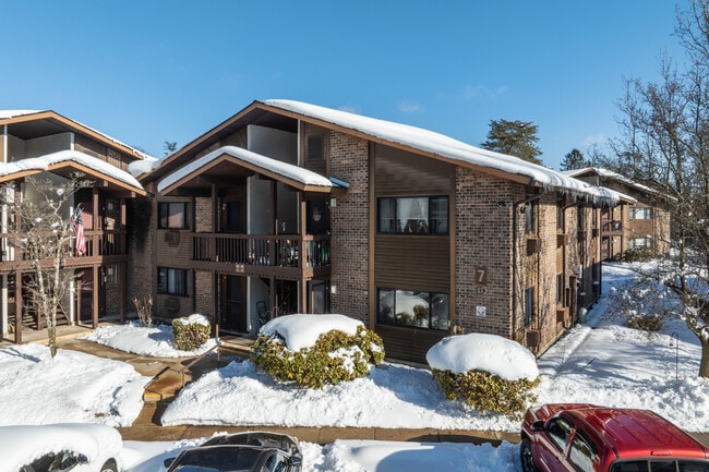 Acacia Lumberton Manor in Lumberton, NJ - Building Photo - Primary Photo