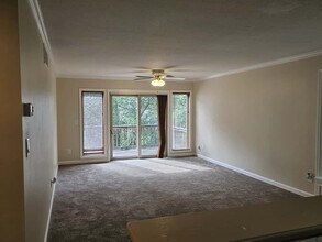 54 Library Ln in Simsbury, CT - Building Photo - Building Photo
